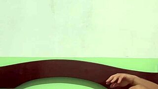 novinha casada LEFT THE HUSBAND and went to the bedroom to fuck with the friend