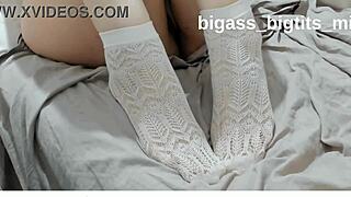Wh te socks sock fetish soles w th socks feet foot fetish