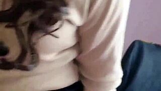 lo confieso a mi padrastro siempre se le para cuando descansa y yo andaba muy caliente esta mañana