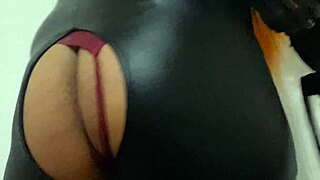 Black Widow Transsexual Wedgie And Anal Creampie