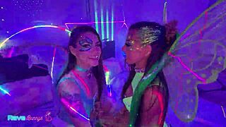 rave girls sasha tatcha and tiny rhea spiral into bedroom