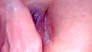 rubia sexy tiene un asquirt mis dedos en mi coño se siente demasiado bien