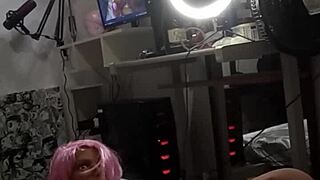 Masturbating the young pussy with sex toy