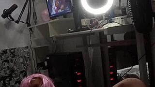 Masturbating the young pussy with sex toy