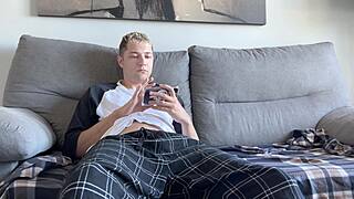 step sis caught step brother jerking off and gave handjob