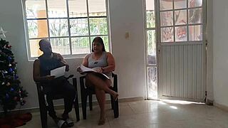 La profesora de ingles de mi hijastro me invita a su casa