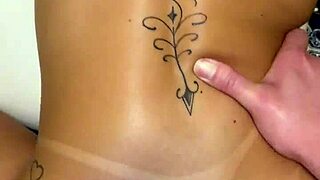 dando o cu gostoso e gozada enorme em uma brasileira gostosa