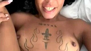 trai meu marido na lua de mel casadinha novinha safada trai o marido corno manso no motel que estavam hospedado e o video cai na web