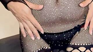 deep fisting and hot load inside me