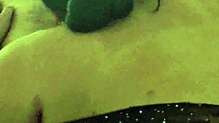 La milf gordita me espera en el departamento cuando sale su marido free