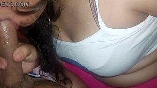 Garganta dalam aku menerima kontol kau yang penuh dan semen kau yang panas... Oops!