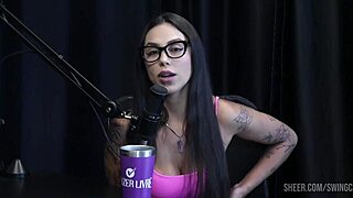 gledao sam Didi Reis i Tifani Roča kako jebu napolju, ali sam zaboravio glamur deo