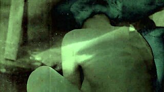 マジで、このレトロ毛むくじゃらマ○コがパンパンされてるの見たらヤバいよな？