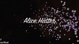 Anální fisting Alice Hatter stříká dominována Lunou Rival a Martym