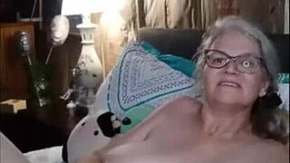 Hete mature Vee speelt live op video, wil je kijken? 😍