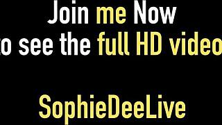 Уелска Софи Ди с големи цици язди азиатец