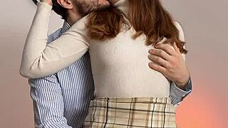 Mmm patron tes mains sur mes collants m'ont déjà trempée de mouille