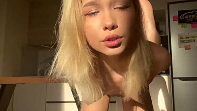 Small Waist Erotic Videos - Slim Figures Grinding Hard