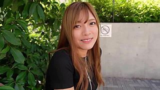 왜 이 귀여운 일본 베이브가 하드코어 섹스 토이로 변신할까? #아유 #JD