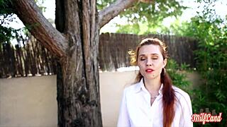 Kira这个调皮护士32岁时变得疯狂！😜