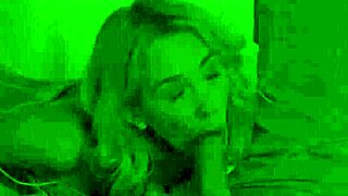 جويمي تقدم الجميلة بلوند سكاي بيرس تأخذ زب كبير عميق