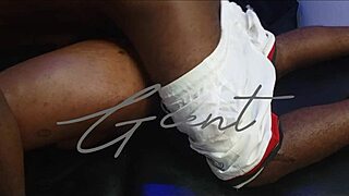 Zviedol nevlastnú sestru na hardcore drú