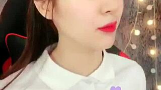 한국 미녀 Uplive 화이트 드레스 라이브스트림