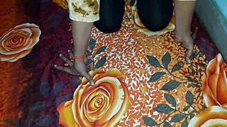 Prvič jebem mojo učiteljico zgodovine v razredu, tako divje