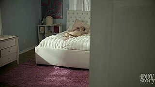 Wow, Alura Jenson et Lily Larimar dans une action de groupe torride ! 😘