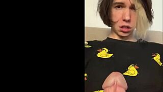 Hej ślicznotko, chcesz zobaczyć jak dochodzę teraz?