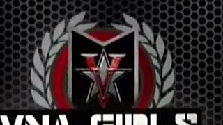 Езикът на Philly John ме направи мокра като дъжд!