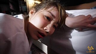 Hey, pacar asia aku main toys memek basah lockdown, nak tengok?