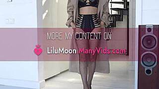 Γιατί το πρόσωπό της γεμίζει κρέμα μετά από blowjob και footjob;