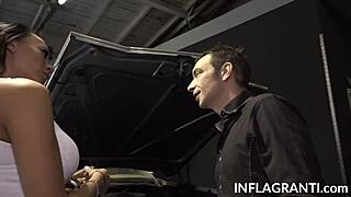 MILF Seksi Pussy Kotor Dipalu Keras di Temuduga Kerja 😜