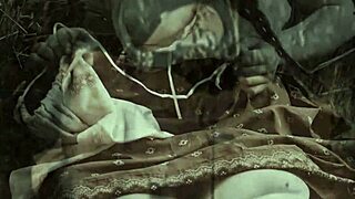 素晴らしい! ヴィンテージヌードが自然のエロ告白で全てを晒す!