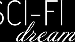 Вау! Смотри, как горячая транссексуалка-андроид трахает сексуальную женщину на космической станции!