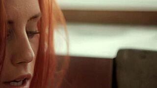 Elegant teen 18+ babe fingerer sig selv i softcore solo